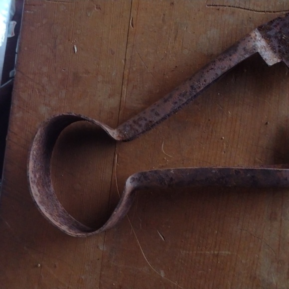 Antique Metal Hand Shears - Picture 4 of 4